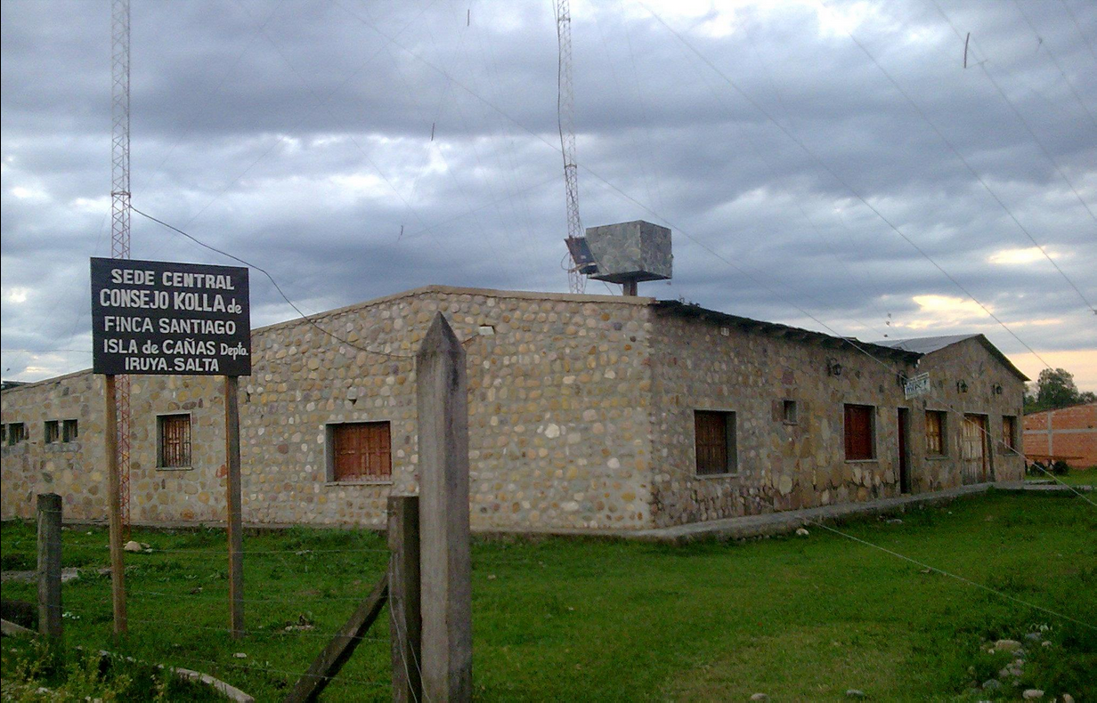 Foto del Consejo Kolla en isla de cañas