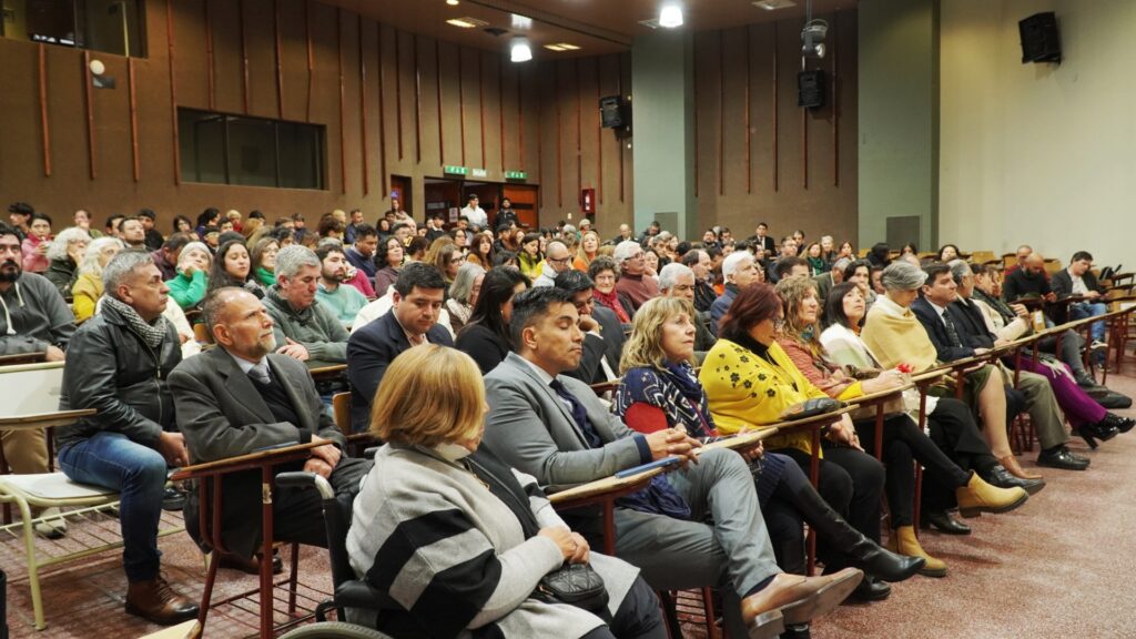 Público presente en el Afiteatro G-400