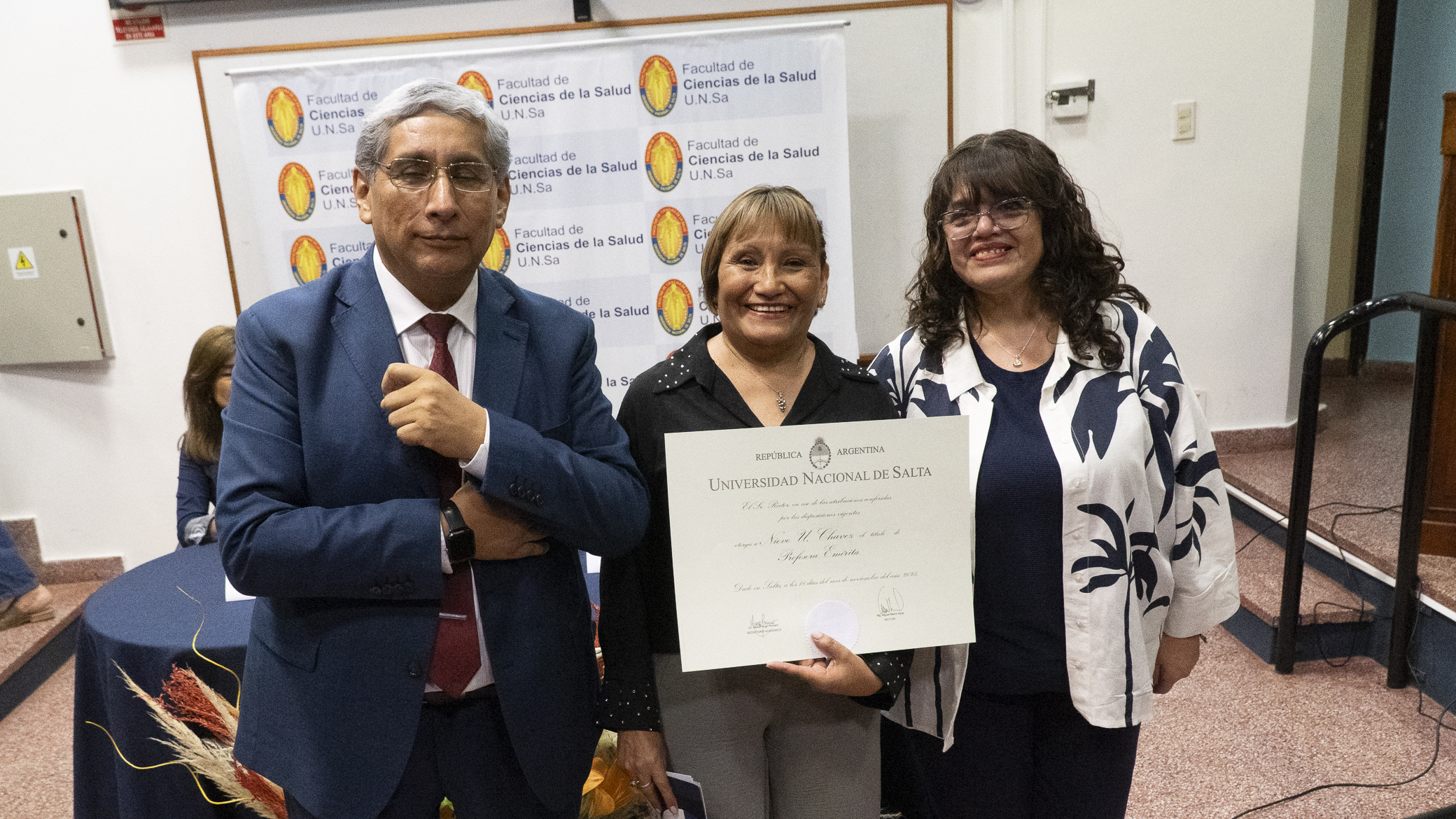 Profesora Extraordinaria Emérita-3