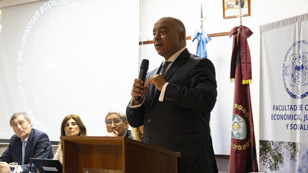 Diplo de Liderazgo (30 de 38)