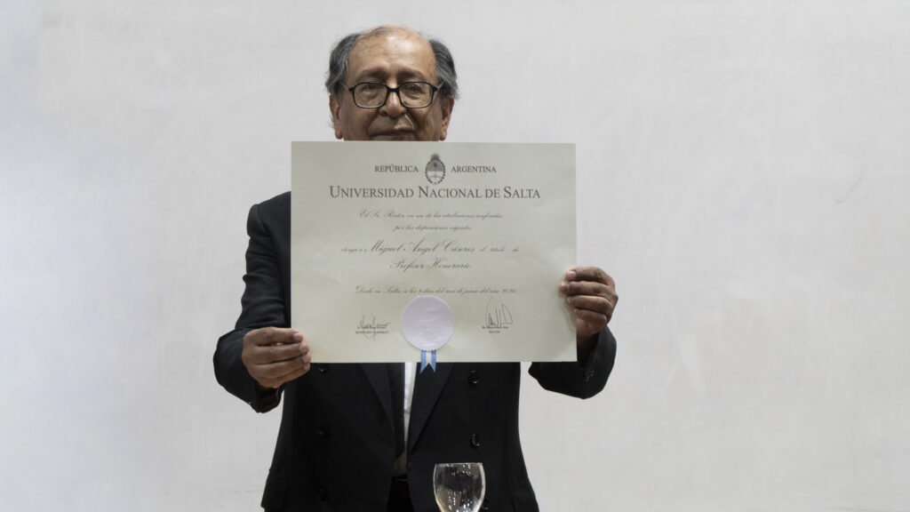 Prof Caseres (18 de 26)