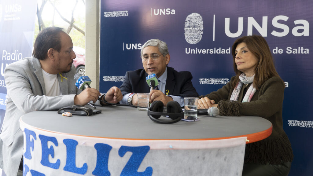 Radio UNSa-15
